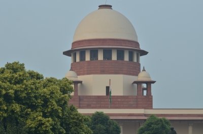चिटफंड घोटाला मामला: SC से आलोक नाथ और श्रेयस तलपड़े को अंतरिम राहत